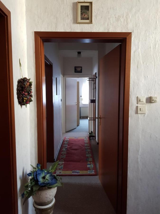 Weingut Helmut Barzen Apartment Zell an der Mosel Exterior photo